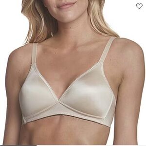 Dominique Sara wirefree softcup Bra size 34A color latte brand new with tag